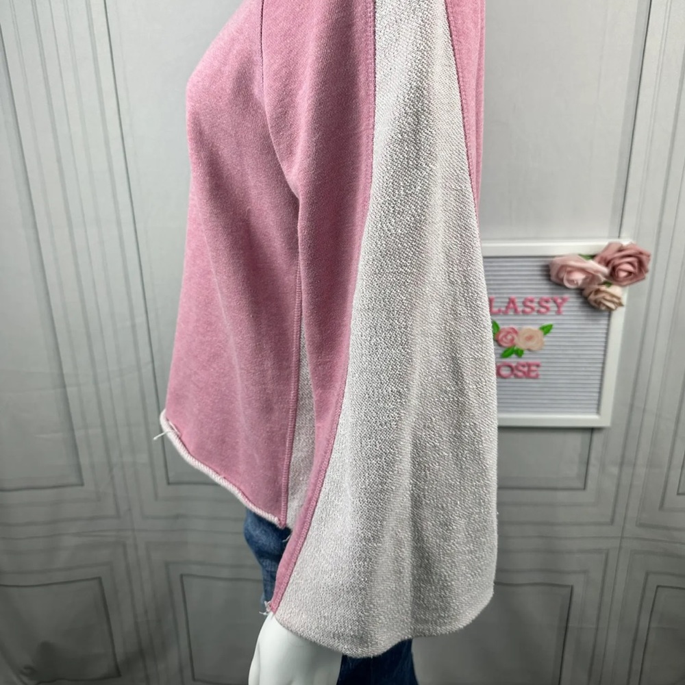 A.n.a Pink Two-toned Wide Sleeve Raw-hem Sweatshirt